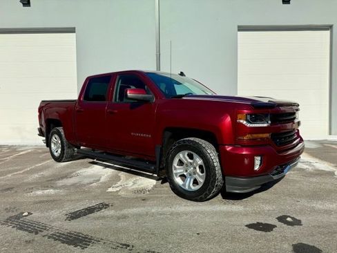 Used 2017 Chevrolet Silverado 1500 LT w/ All Star Edition image 11
