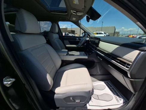 Used 2024 Hyundai Santa Fe Limited AWD/4WD image 24