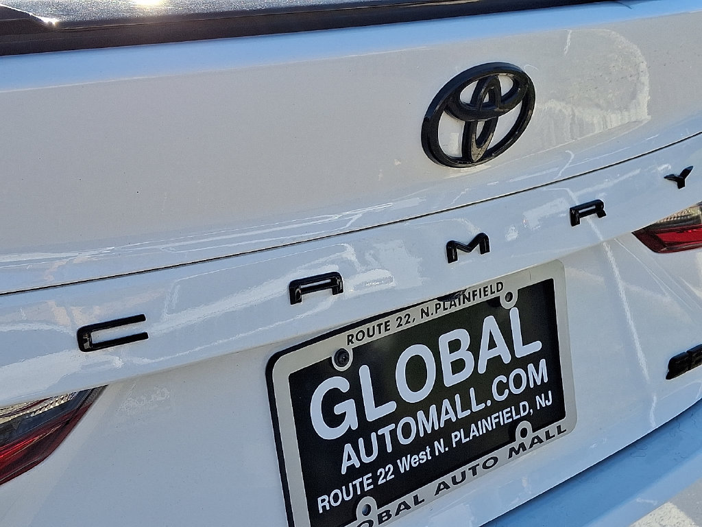 Used 2025 Toyota Camry SE FWD image 30