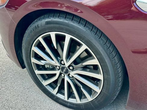 Used 2019 Lincoln Continental Select FWD image 9