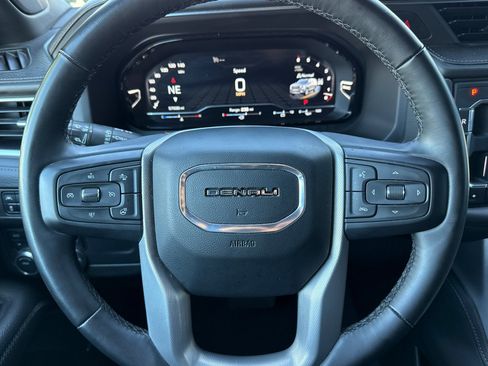 Used 2023 GMC Yukon Denali image 30