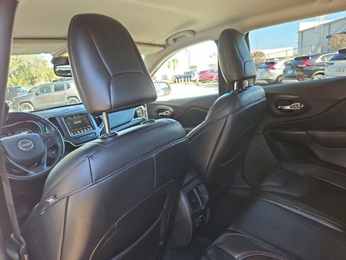 Used 2019 Jeep Cherokee Trailhawk w/ Trailer Tow Group image 11