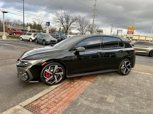 Used 2025 Volkswagen GTI Autobahn image 3