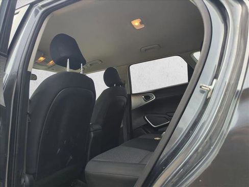 Used 2021 Kia Soul LX image 14