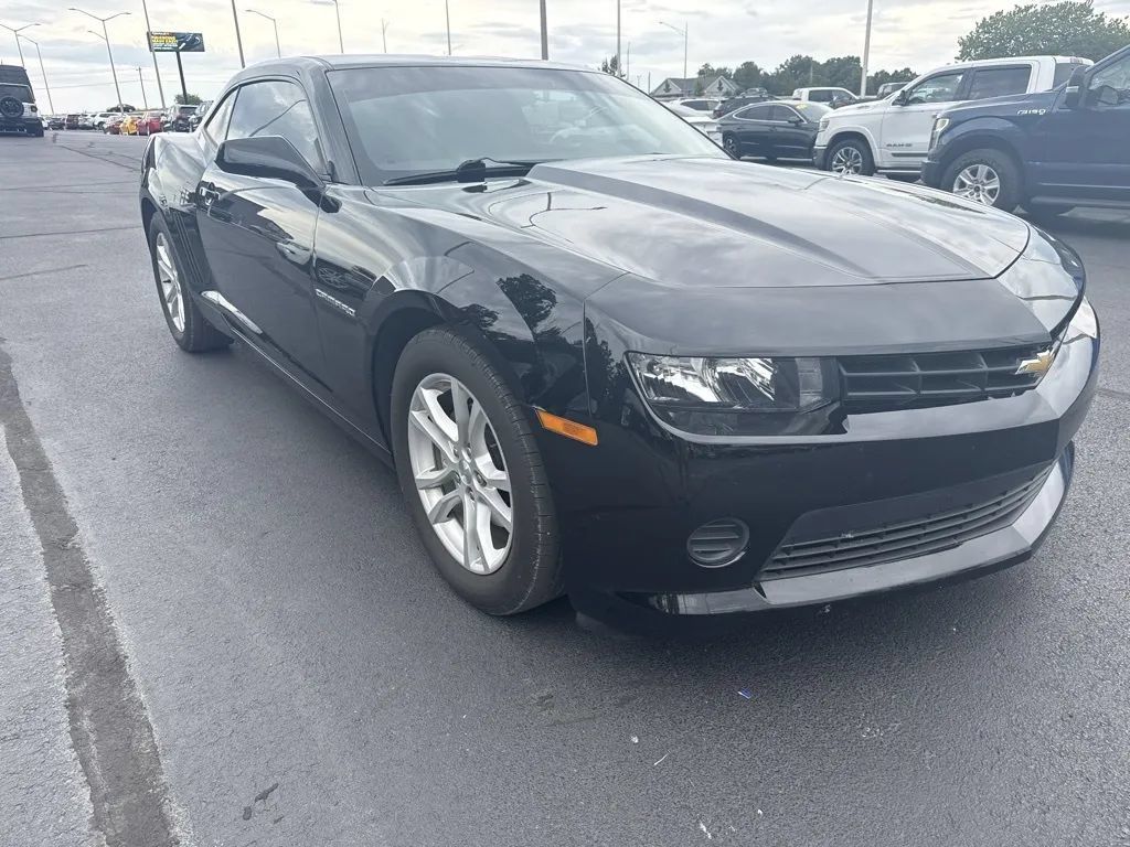 Used 2015 Chevrolet Camaro LS RWD image 5