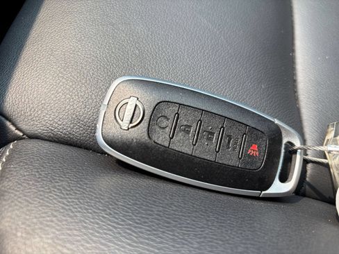 Used 2026 Nissan Rogue SL AWD/4WD image 23
