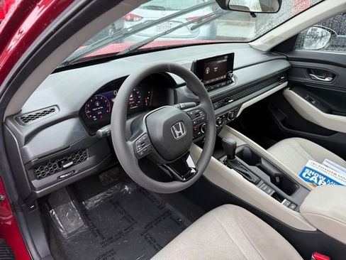 Used 2025 Honda Accord SE image 6