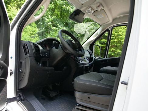 Used 2025 RAM ProMaster 2500 w/ Convenience Group FWD image 21