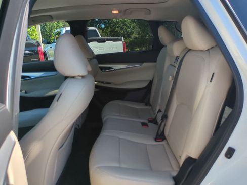 Used 2021 INFINITI QX50 Luxe FWD image 13