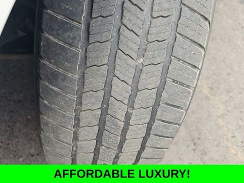 Used 2017 Buick Enclave Premium w/ Experience Buick Package AWD/4WD image 11