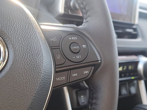 New 2025 Toyota RAV4 XLE image 27