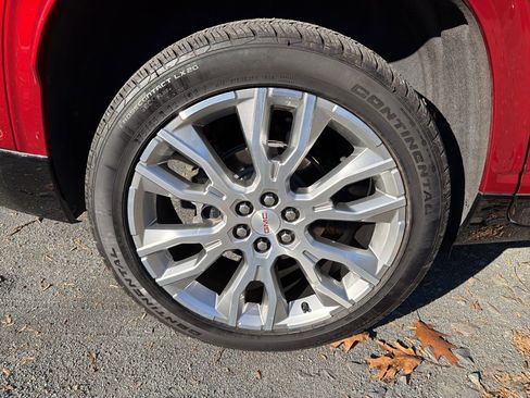 Used 2024 GMC Acadia Denali w/ Super Cruise Package image 7