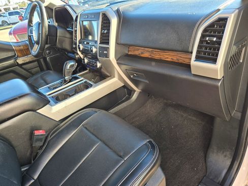 Used 2018 Ford F150 Lariat w/ Equipment Group 502A Luxury image 33