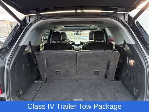 Used 2022 Ford Explorer XLT w/ Equipment Group 202A image 21