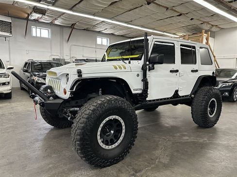 Used 2013 Jeep Wrangler Unlimited Sport AWD/4WD image 6