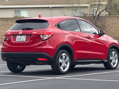 Used 2018 Honda HR-V LX image 5