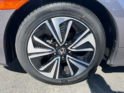 Used 2017 Honda Civic EX-L image 9