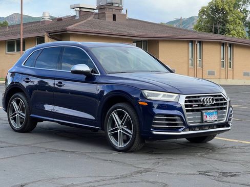 Used 2018 Audi SQ5 Prestige w/ Prestige Package image 3