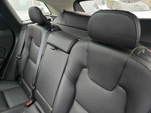 Certified 2025 Volvo XC60 B5 Core w/ Protection Package Premier AWD/4WD image 17