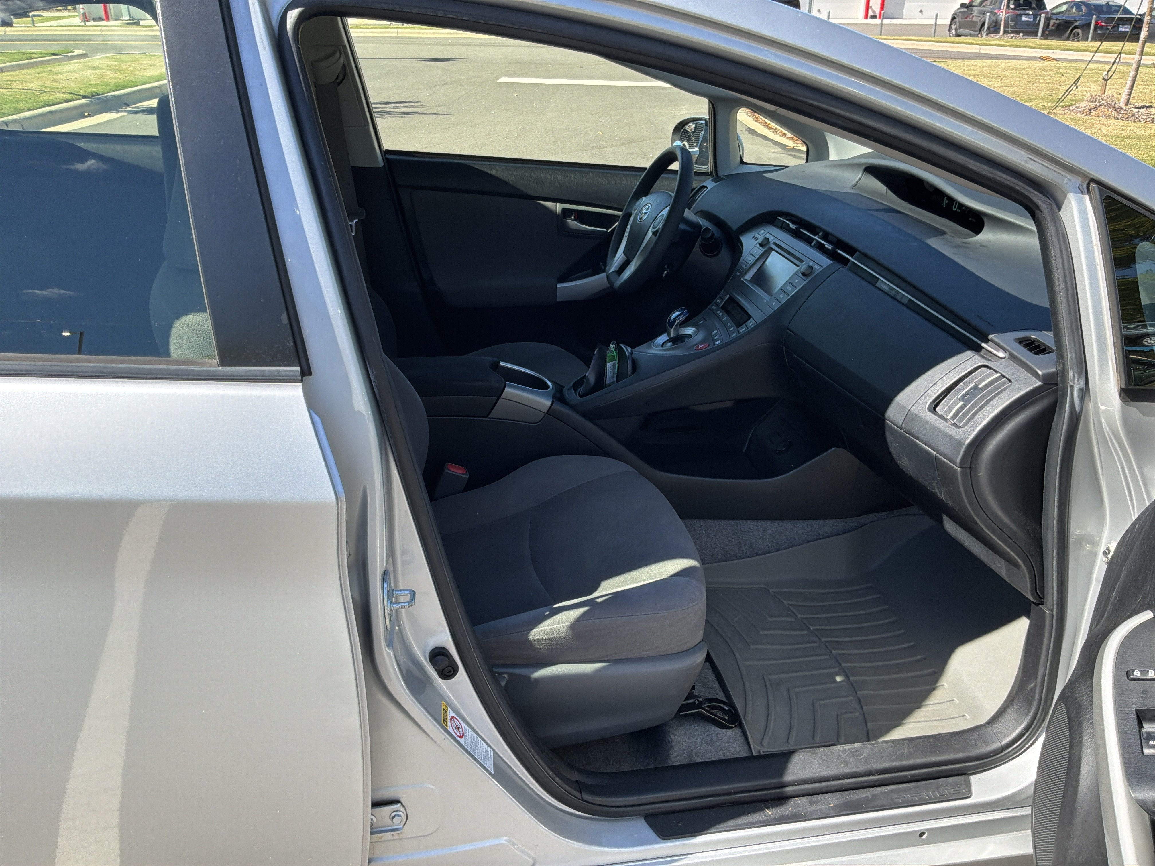 Used 2015 Toyota Prius Two FWD image 31