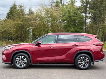 Used 2020 Toyota Highlander XLE