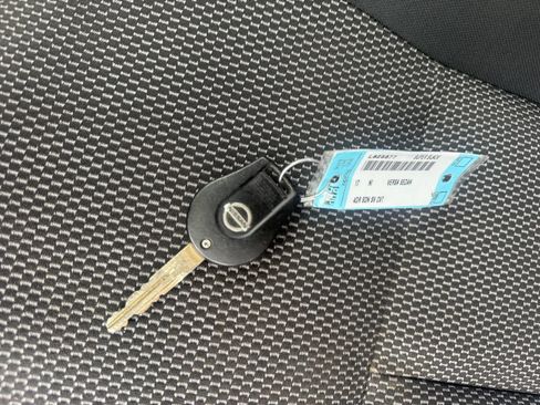 Used 2017 Nissan Versa SV FWD image 31