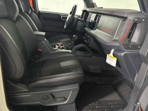Used 2025 Ford Bronco Raptor AWD/4WD image 14