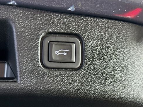 Used 2024 Chevrolet Blazer EV LT AWD/4WD image 29