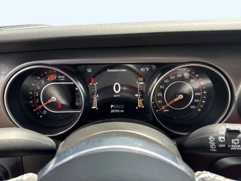 Used 2021 Jeep Wrangler Unlimited Sahara AWD/4WD image 16