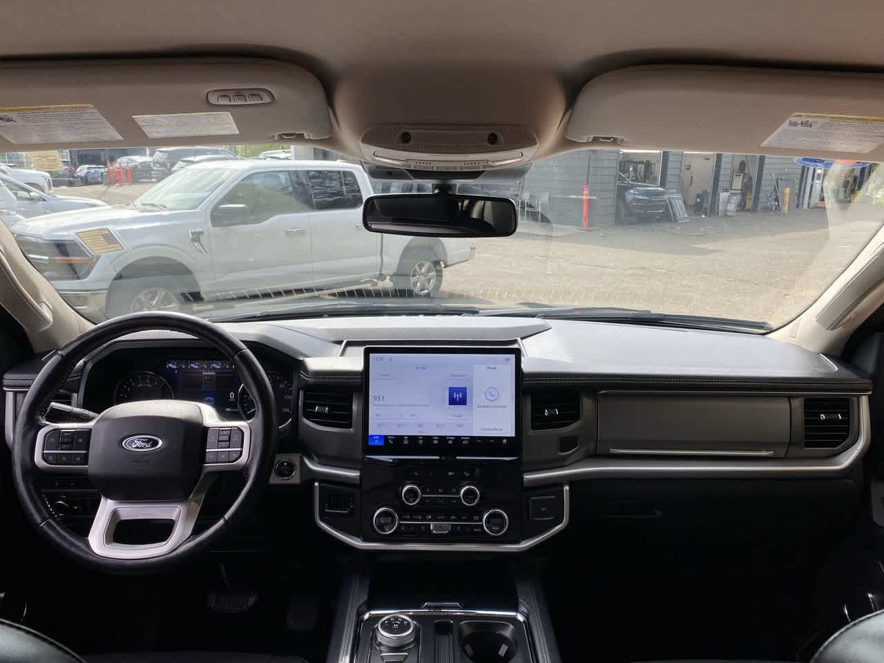 Used 2024 Ford Expedition XLT AWD/4WD image 12