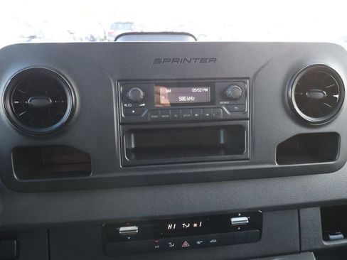 Used 2025 Mercedes-Benz Sprinter 2500 image 17