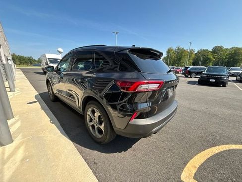 Used 2025 Ford Escape ST-Line Select AWD/4WD image 4