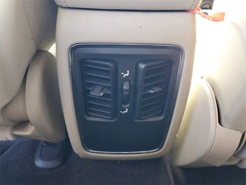 Used 2017 Jeep Grand Cherokee Laredo w/ Quick Order Package 2BE image 18