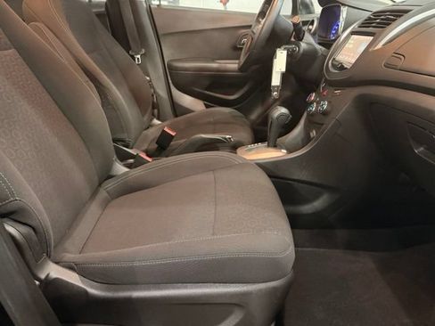 Used 2016 Chevrolet Trax LS AWD/4WD image 27