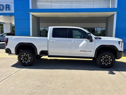 New 2026 GMC Sierra 2500 AT4X w/ LPO, Black Badging Package AWD/4WD image 2
