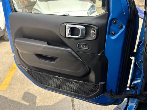 Used 2021 Jeep Wrangler Unlimited Sahara image 25