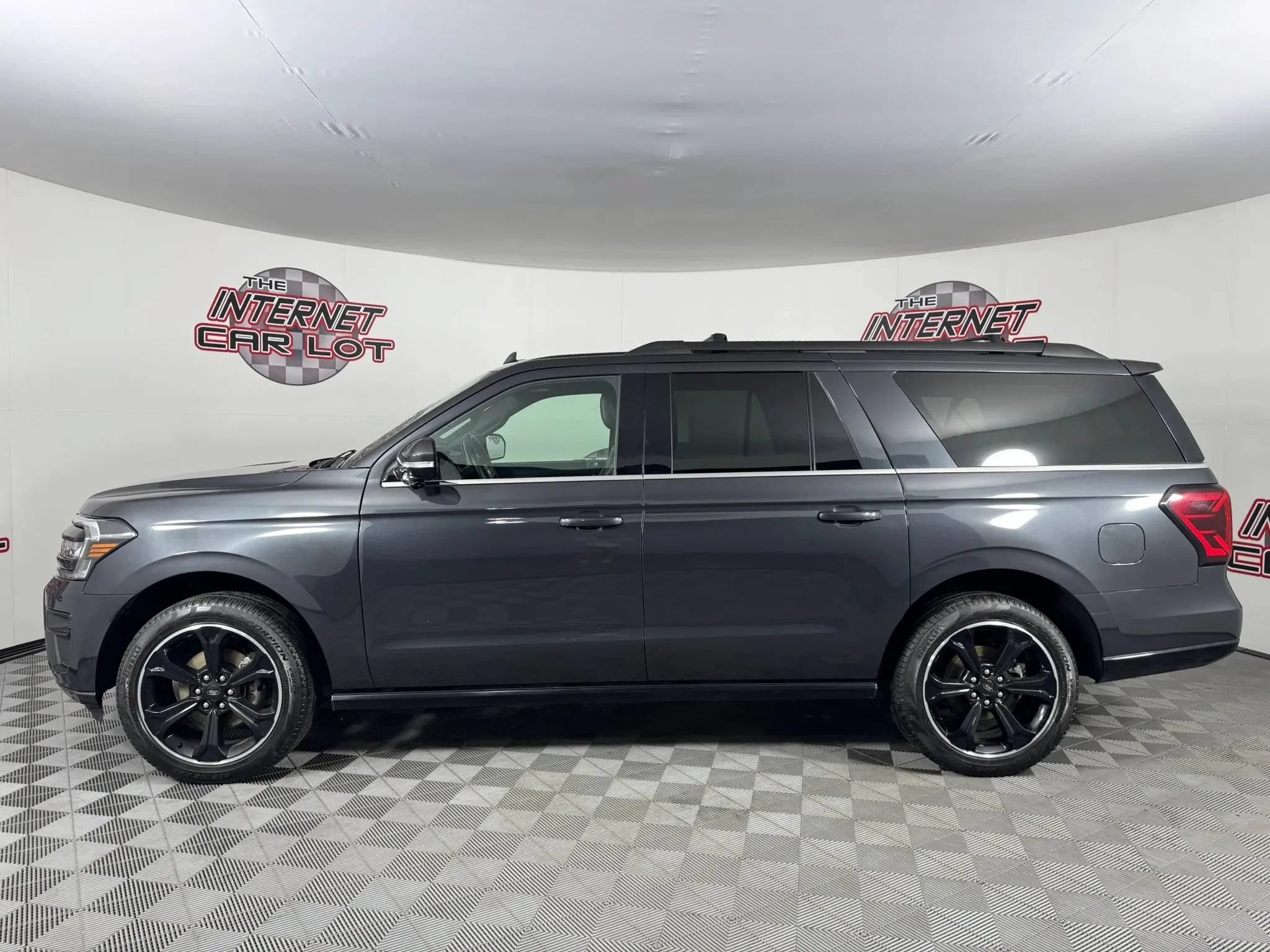 Used 2024 Ford Expedition Max Limited AWD/4WD image 4