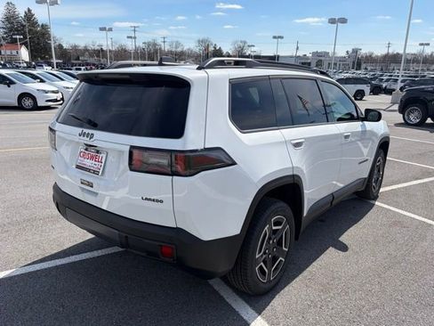 New 2026 Jeep Cherokee Laredo image 8