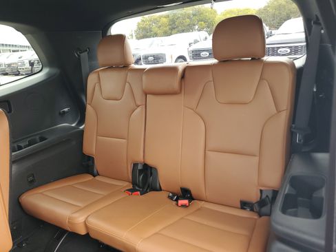 Used 2023 Kia Telluride EX X-Line image 17