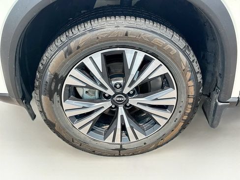 Used 2023 Nissan Rogue SV w/ SV Premium B Package AWD/4WD image 32