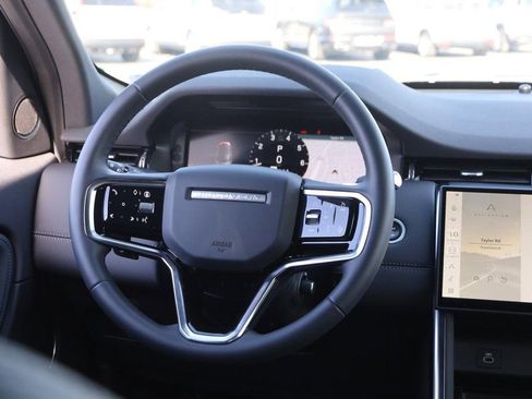 Used 2024 Land Rover Discovery Sport Dynamic SE image 21