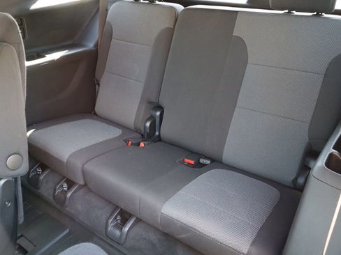 Used 2023 Chevrolet Traverse LT AWD/4WD image 43