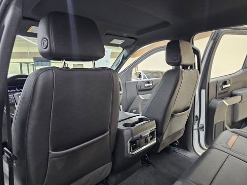 Used 2022 GMC Sierra 1500 AT4 w/ AT4 Premium Package image 26