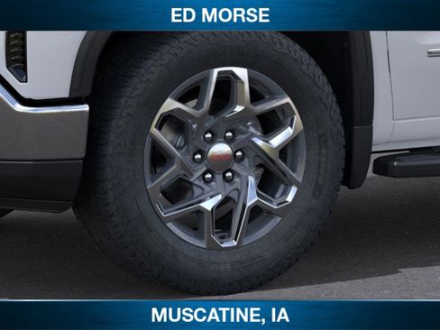 New 2026 GMC Sierra 1500 SLT image 9