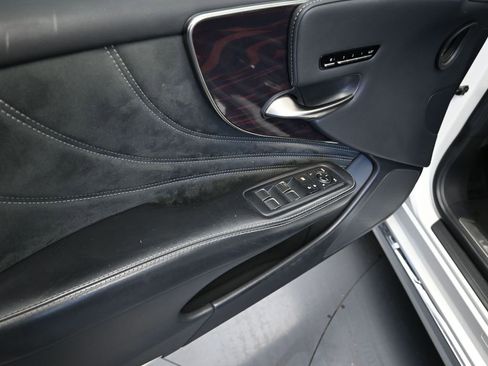 Used 2020 Lexus LS 500 w/ Interior Upgrade Package image 11