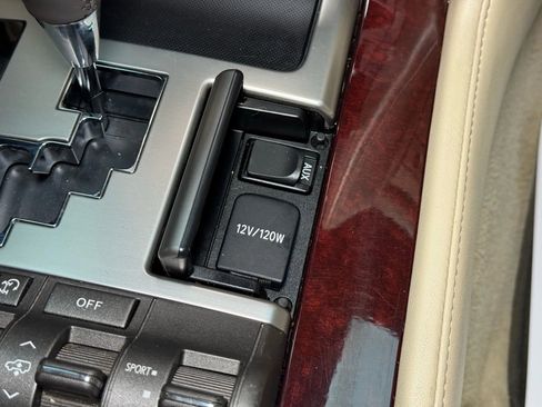 Used 2013 Lexus LX 570 4WD image 53