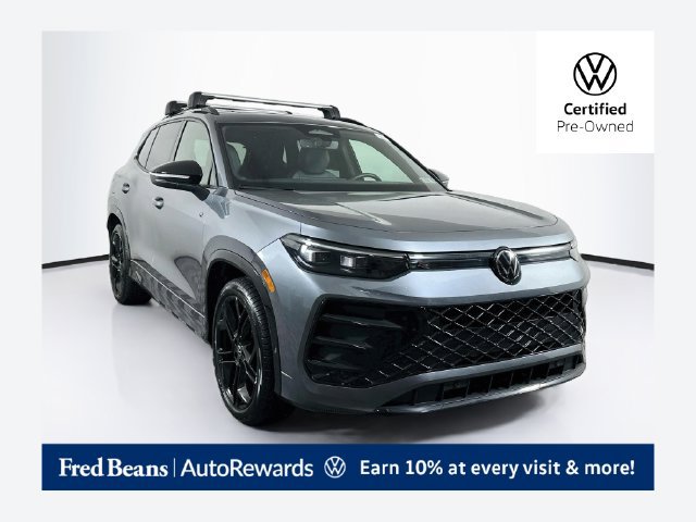Certified 2026 Volkswagen Tiguan SE R-Line FWD image 1