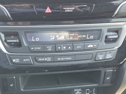 Certified 2022 Honda Ridgeline Black Edition image 34