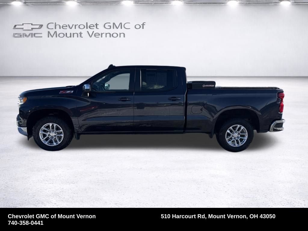 Used 2023 Chevrolet Silverado 1500 LT AWD/4WD image 2