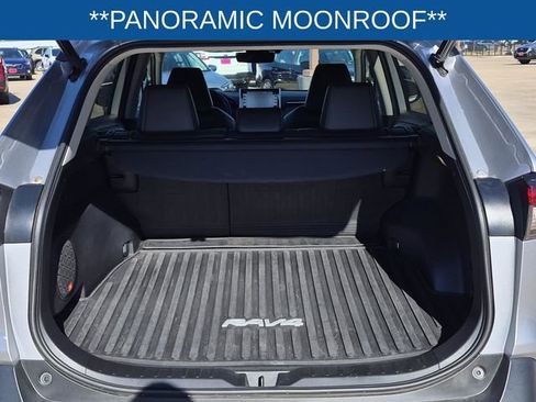 Used 2021 Toyota RAV4 Limited image 9